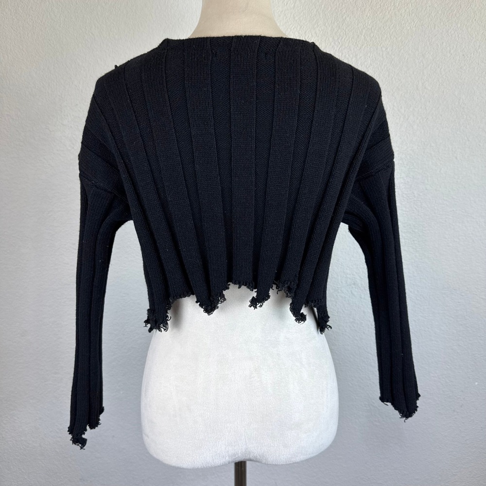 Forever‎ 21 Black Knit Unique Cropped Distressed V Neck Sweater Top Long Sleeve - Picture 3 of 4